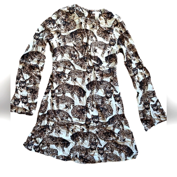 H&M Dresses & Skirts - H&M dress, Size 2. White with brown cat pattern.